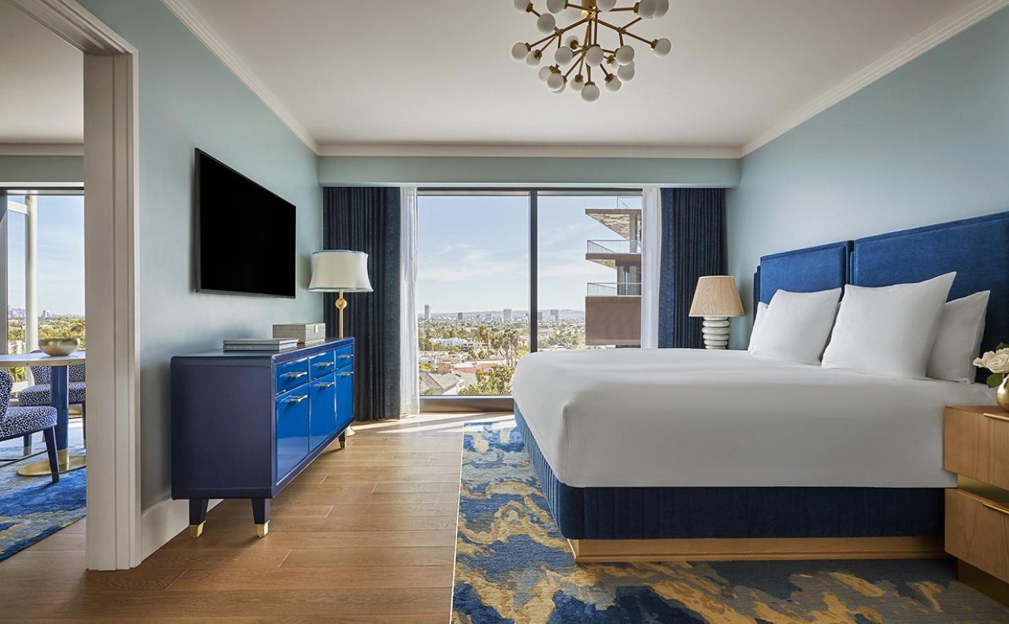 Skyline One Bedroom Suite