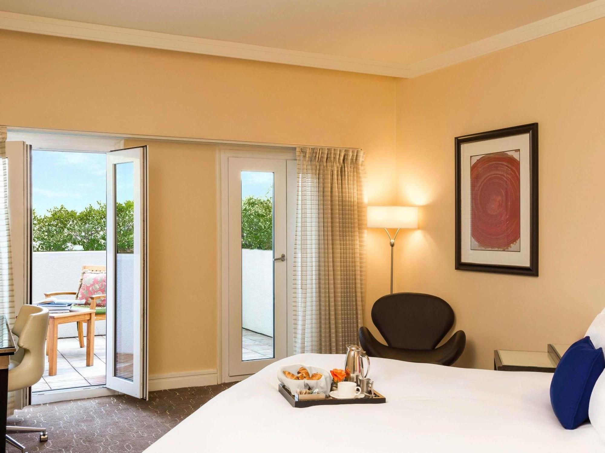Patio Luxury Room 1 king-size bed